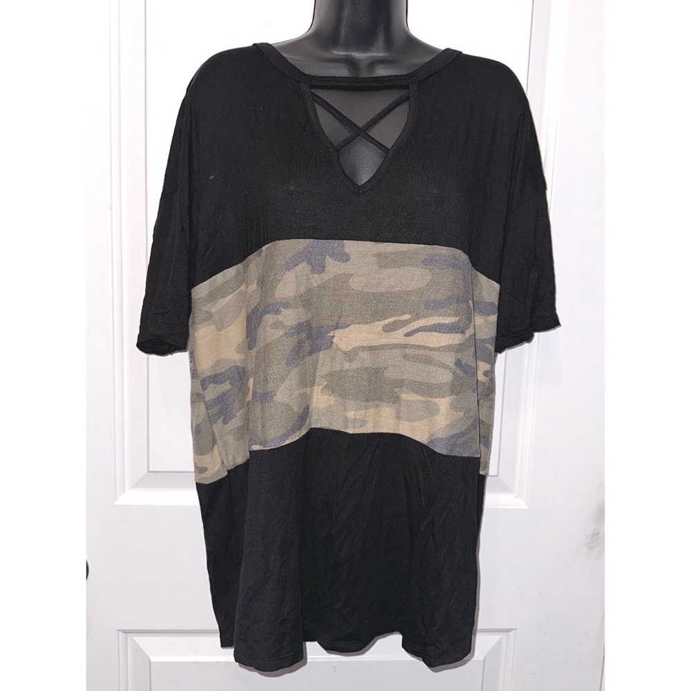Heimish black & camo print short sleeve top
